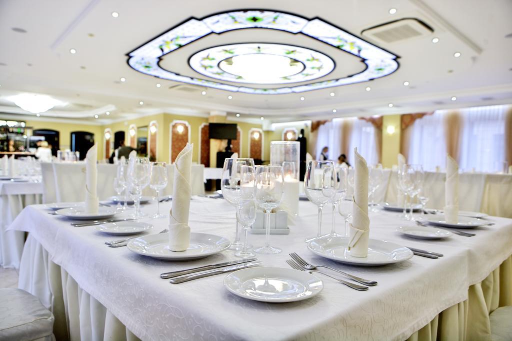 Slava Hotel Zaporizhia Eksteriør bilde