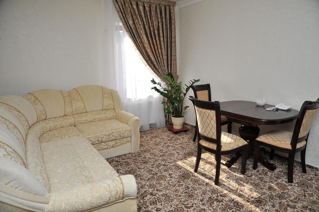 Slava Hotel Zaporizhia Eksteriør bilde