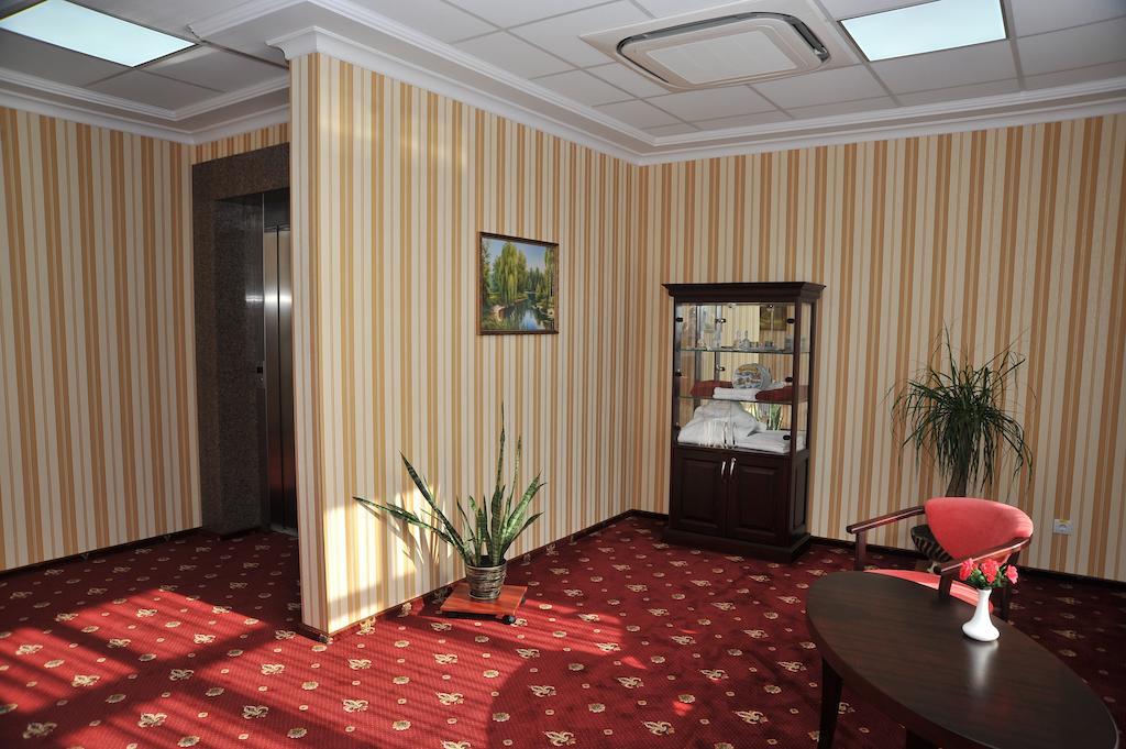 Slava Hotel Zaporizhia Eksteriør bilde