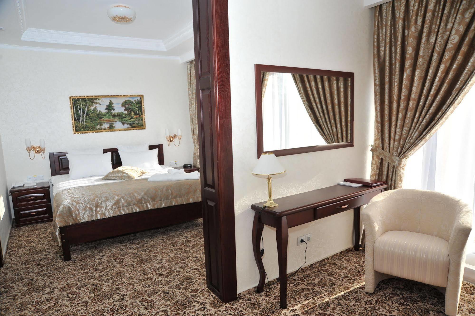 Slava Hotel Zaporizhia Eksteriør bilde